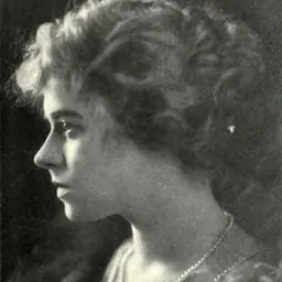 Portrait of Sydney Shields