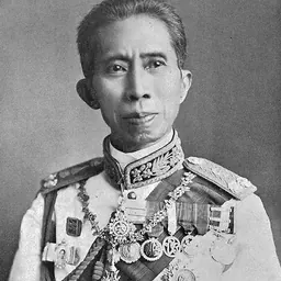 Portrait of Narisara Nuwattiwong
