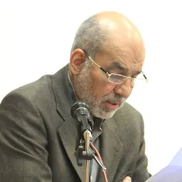 Portrait of Reza Amrollahi