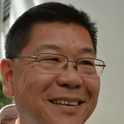 Portrait of Leslie Chan
