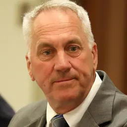 Portrait of Dan Knodl