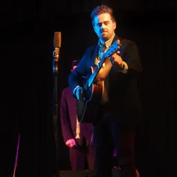 Portrait of Seth Glier