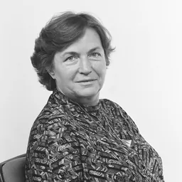 Portrait of Barbara Simons