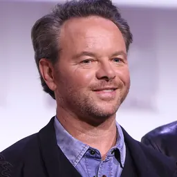 Portrait of Noah Hawley