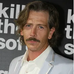 Portrait of Ben Mendelsohn