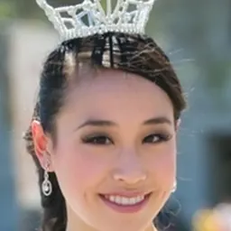Portrait of Crystal Lee