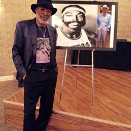 Portrait of Em Bryant