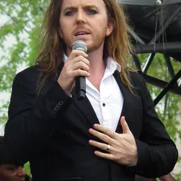 Portrait of Tim Minchin