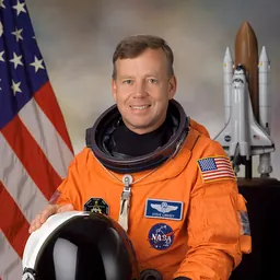 Portrait of Steven Lindsey