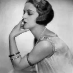 Portrait of Uschi Elleot