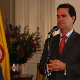 Portrait of Frank Pearl González