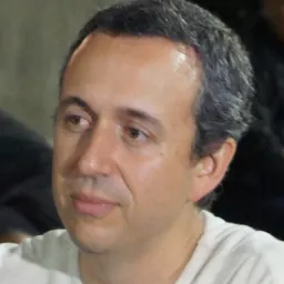 Portrait of Fidel Barbarito