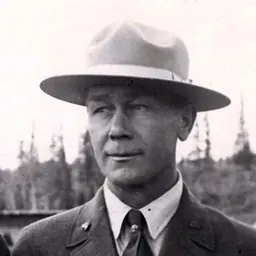 Portrait of Harry Karstens