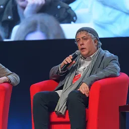Portrait of Ron Haviv