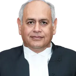 Portrait of Vibhu Bakhru