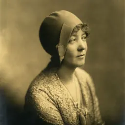 Portrait of Ruth Comfort Mitchell