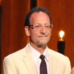 Portrait of David Heilbroner