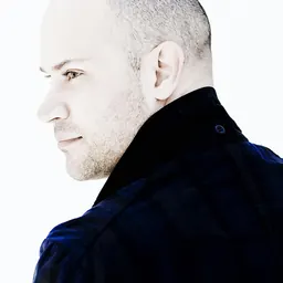 Portrait of Bejun Mehta
