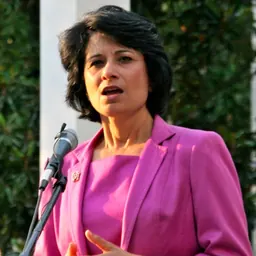 Portrait of Renu Khator