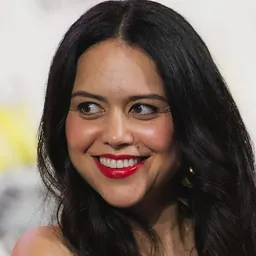 Portrait of Alyssa Diaz