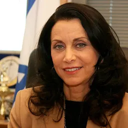 Portrait of Ronit Tirosh