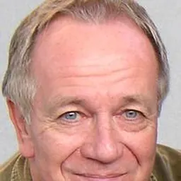 Portrait of Sam Anderson