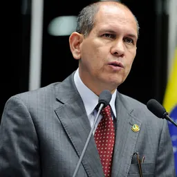Portrait of Aníbal Diniz