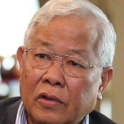Portrait of Michael Manyin