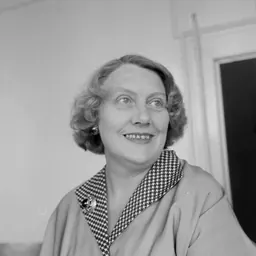 Portrait of Isabella Smith Andrews