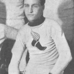 Portrait of Tom Howard