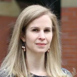 Portrait of Lauren Wise