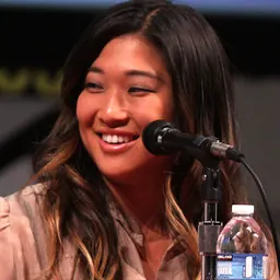 Portrait of Jenna Ushkowitz