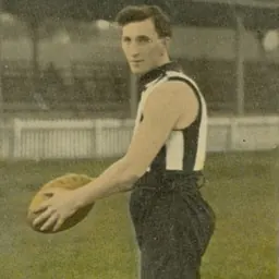 Portrait of Dan Minogue
