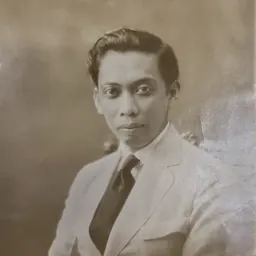 Portrait of Guillermo Tolentino
