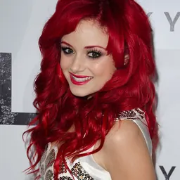 Portrait of Sarah De Bono