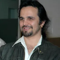 Portrait of Romeo Niram