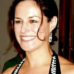 Portrait of Debby Applegate