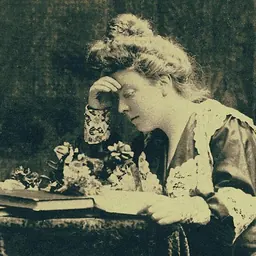 Portrait of Hannah Lynch