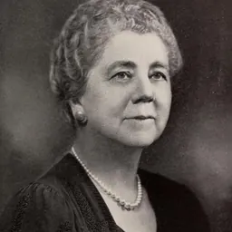 Portrait of Sara Crawford