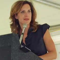 Portrait of Jill Holtzman Vogel
