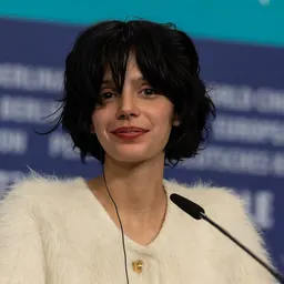 Portrait of Noée Abita