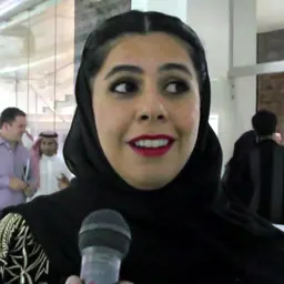 Portrait of Manal Al Dowayan