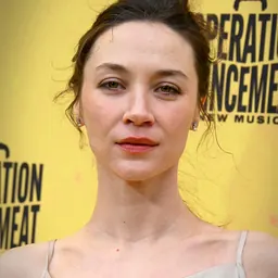 Portrait of Sydney Lemmon