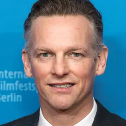 Portrait of Barry Atsma