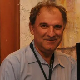 Portrait of Osmar Santos