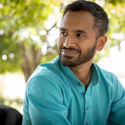 Portrait of Vivek Maru