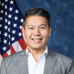 Portrait of Derek Tran