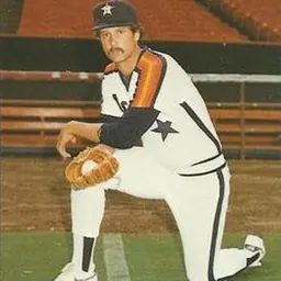 Portrait of Bob Knepper