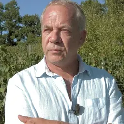 Portrait of Stéphane Derenoncourt
