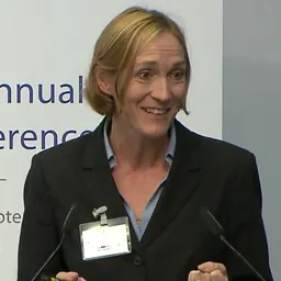 Portrait of Laura Veldkamp